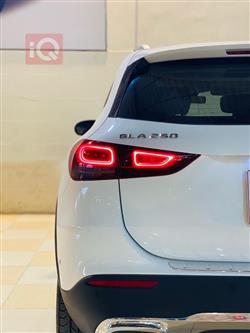 مێرسێدس بێنز GLA